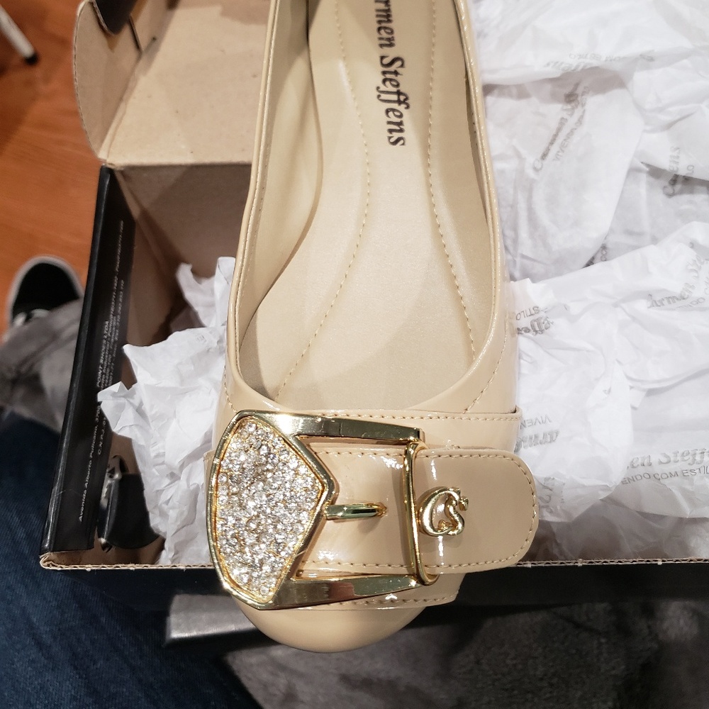 Carmen Steffen flats